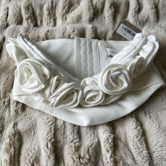 Meshki White Strapless Rose Appliqué Crop Top - Picture 8 of 10